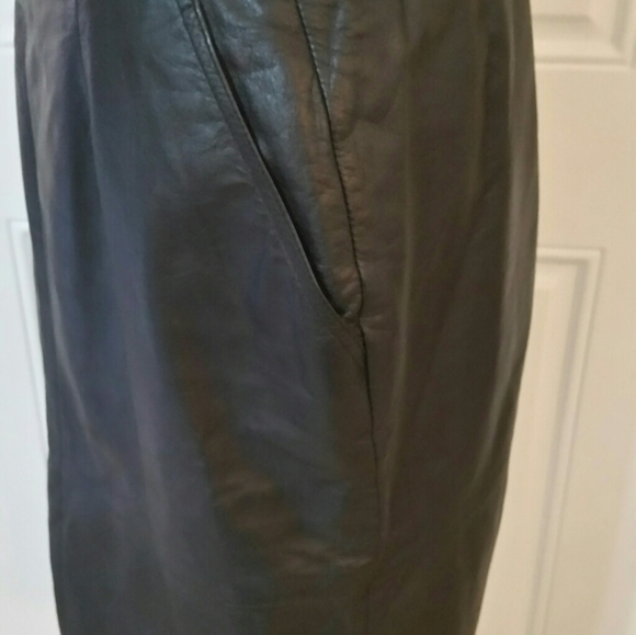 Leather skirt - Picture 15 of 16